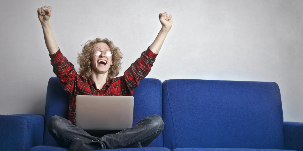 How to Stay Disciplined with a Side Hustle by celebrating small wins